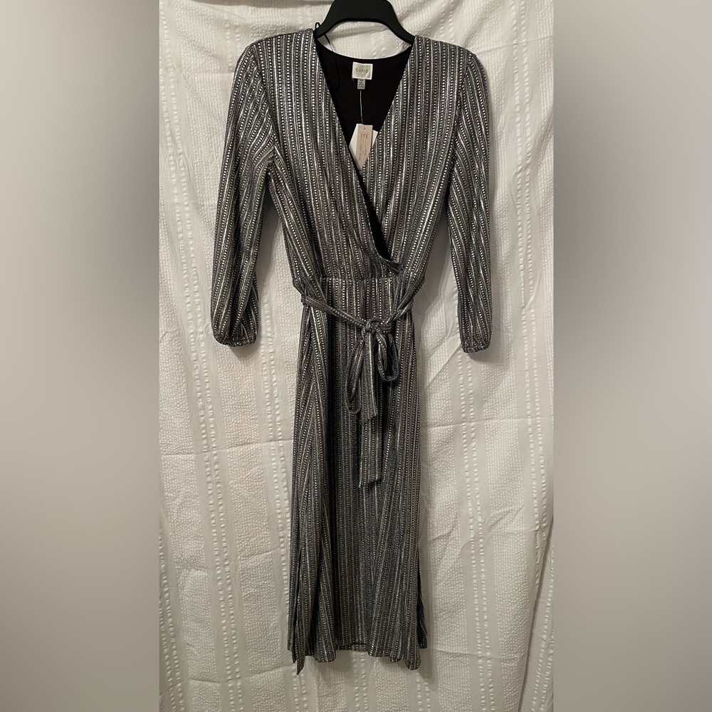 Cupid new with tags metallic wrap dress size smalll